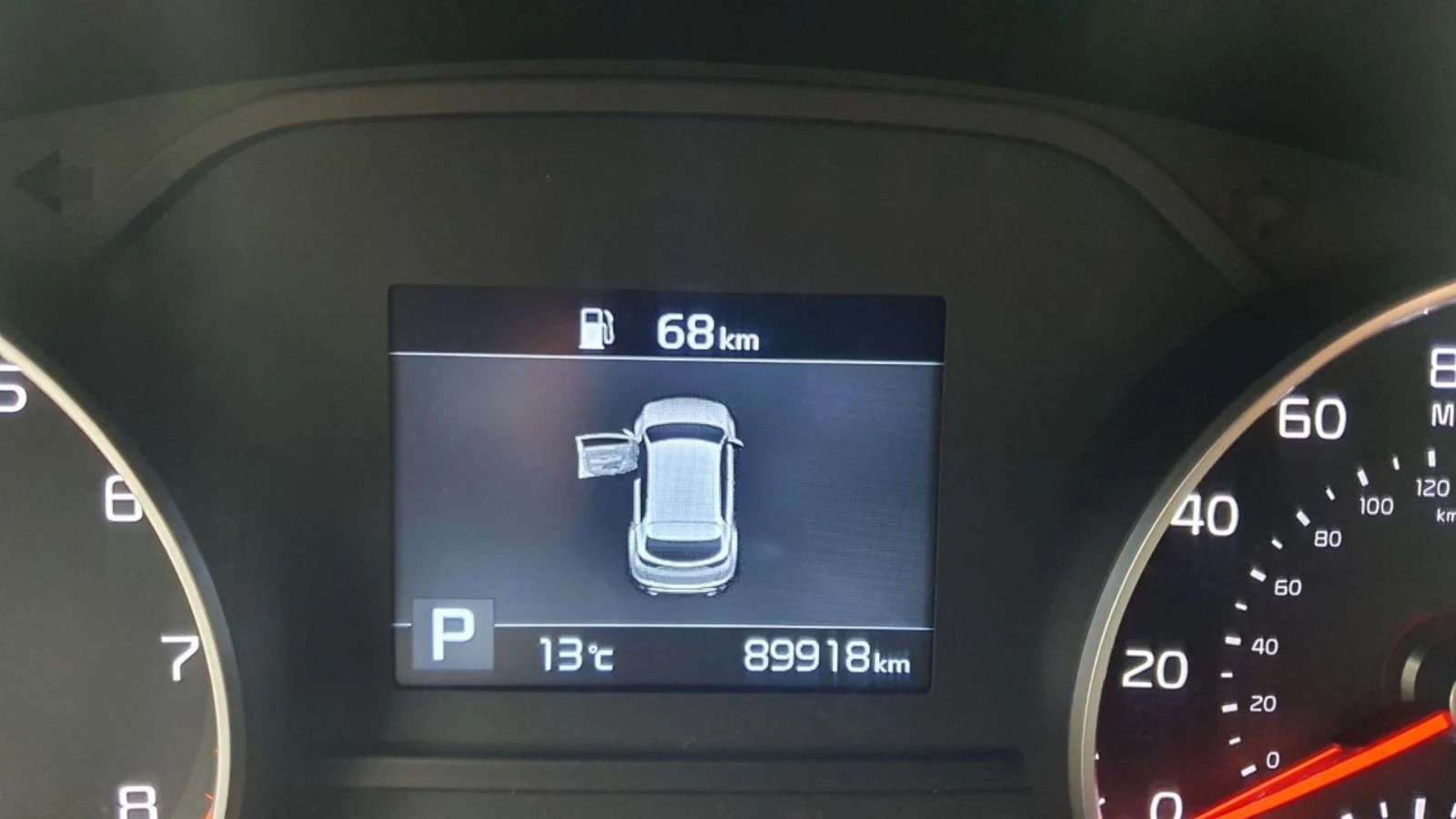 Kia Sportage, снимка 14 - Автомобили и джипове - 54091237