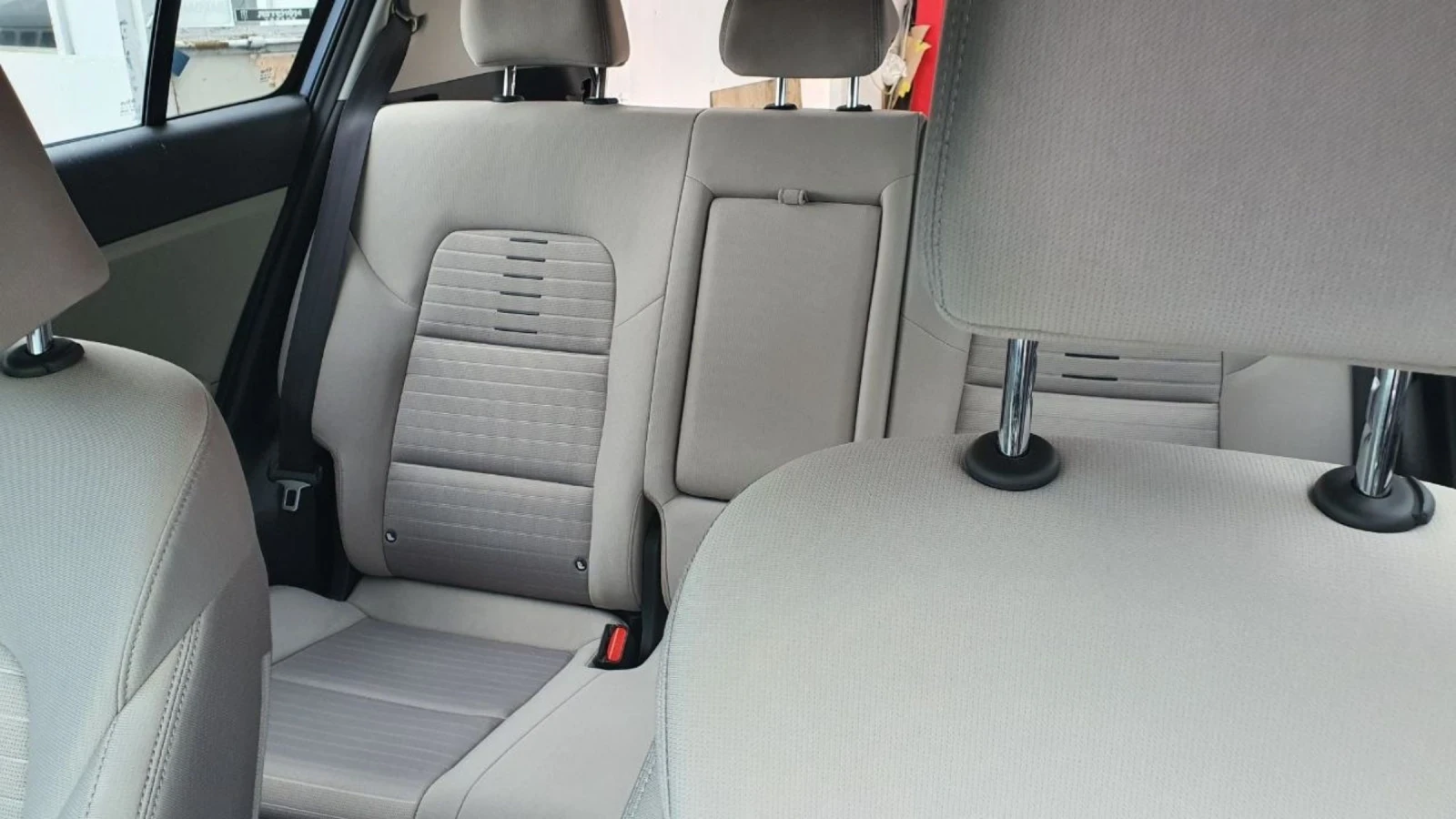 Kia Sportage, снимка 12 - Автомобили и джипове - 54091237