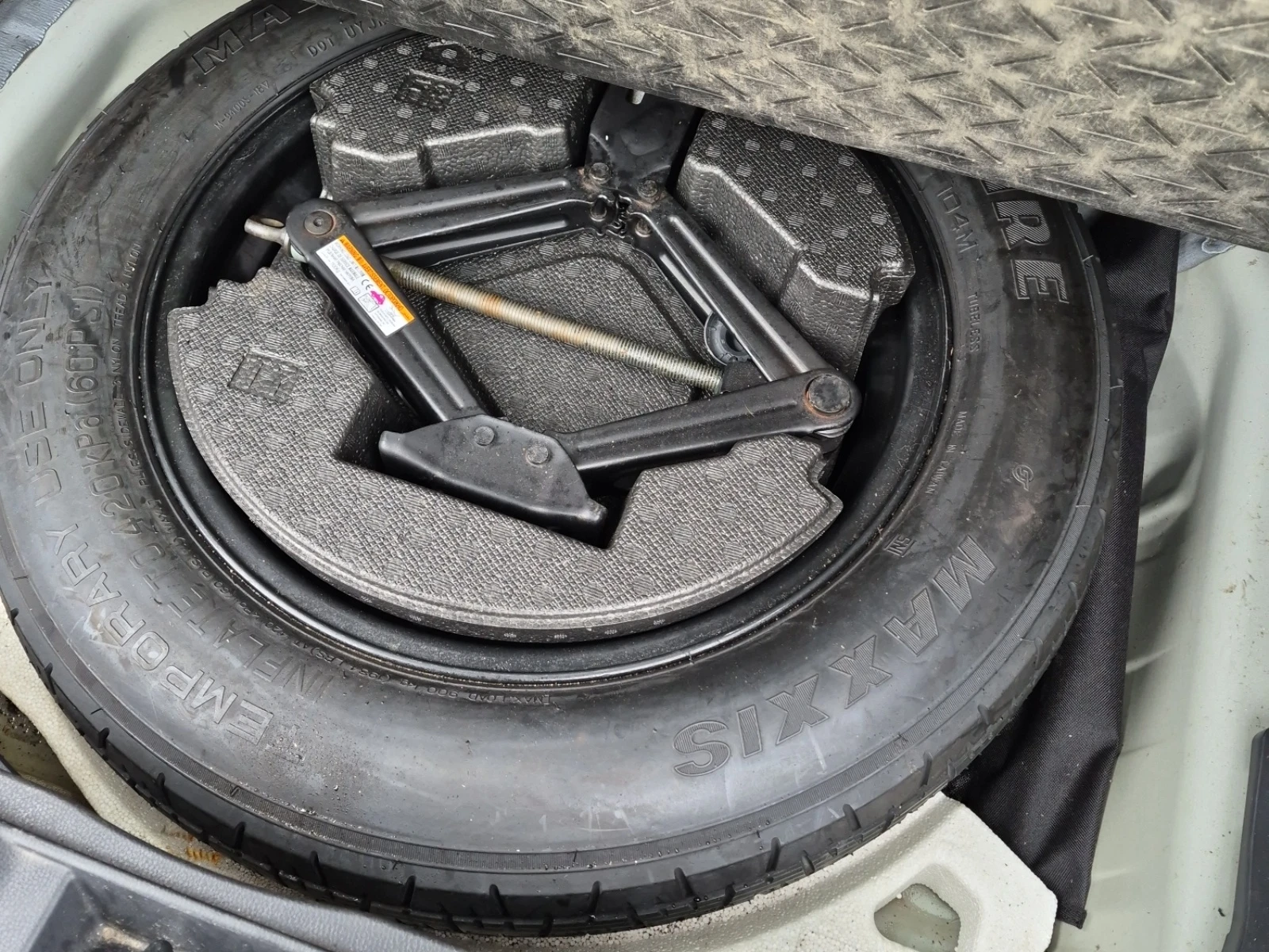 Toyota Rav4 HYBRID LIMITED * JBL * ��������� * CARFAX *  | Mobile.bg � ����������� 12