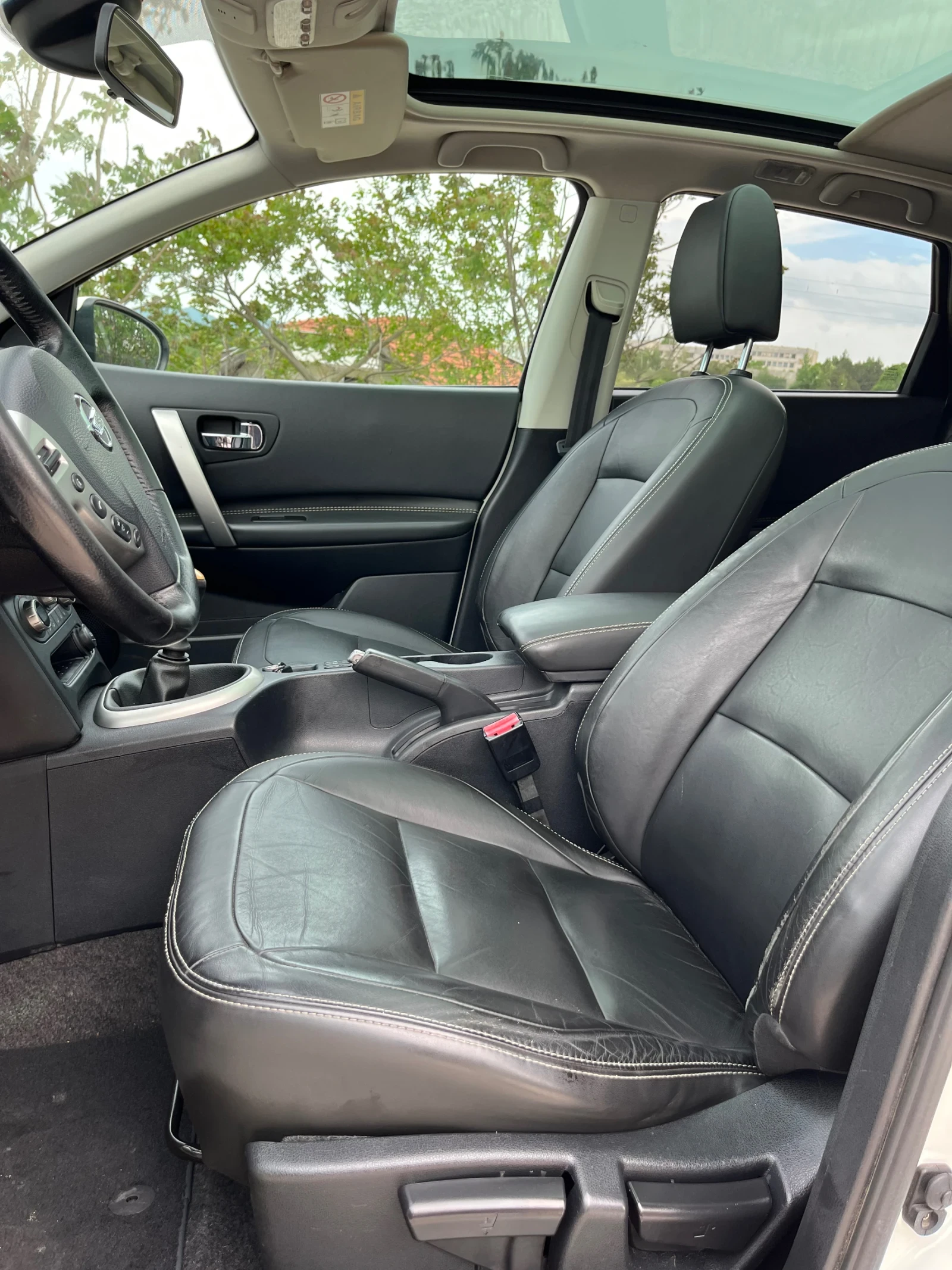 Nissan Qashqai 1.6 DCi TEKNA, снимка 11 - Автомобили и джипове - 54943297