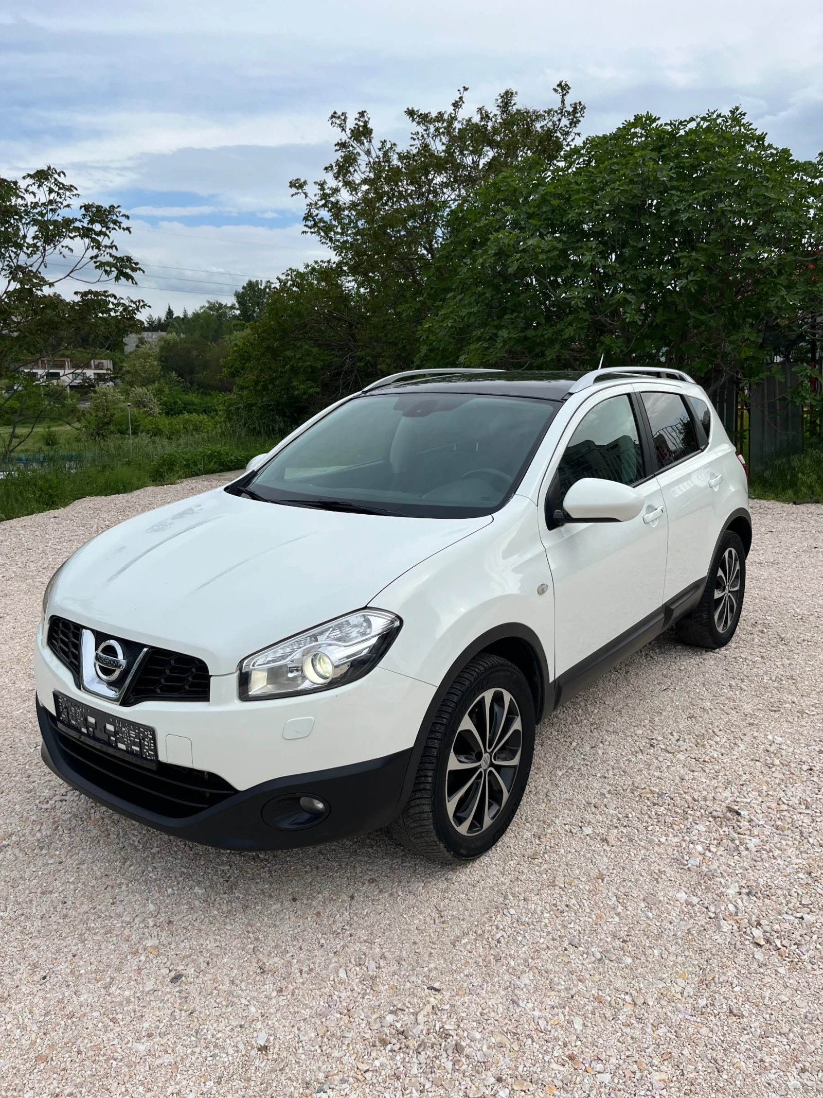 Nissan Qashqai 1.6 DCi TEKNA, снимка 3 - Автомобили и джипове - 54943297