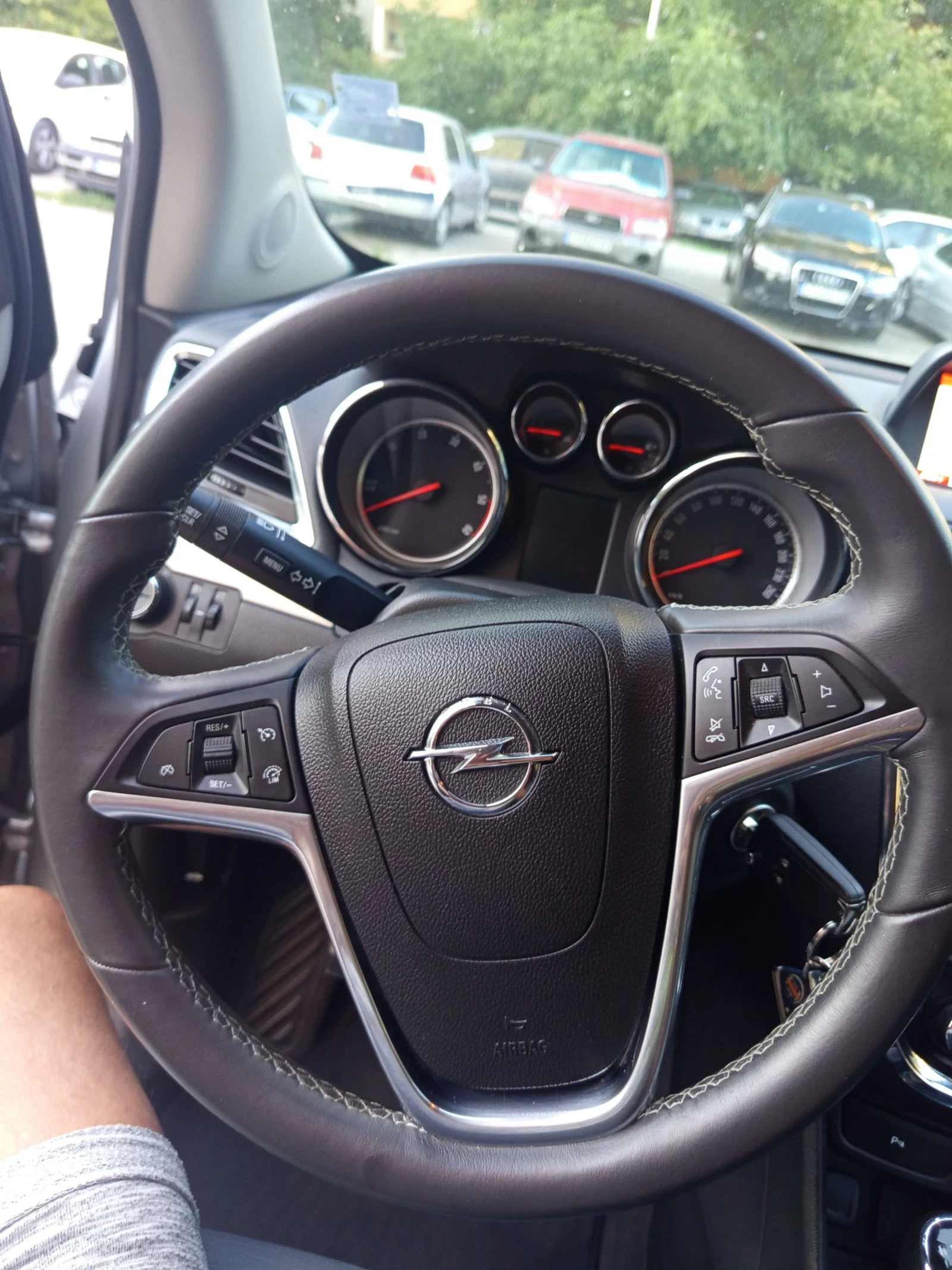 Opel Mokka, снимка 9 - Автомобили и джипове - 55589234