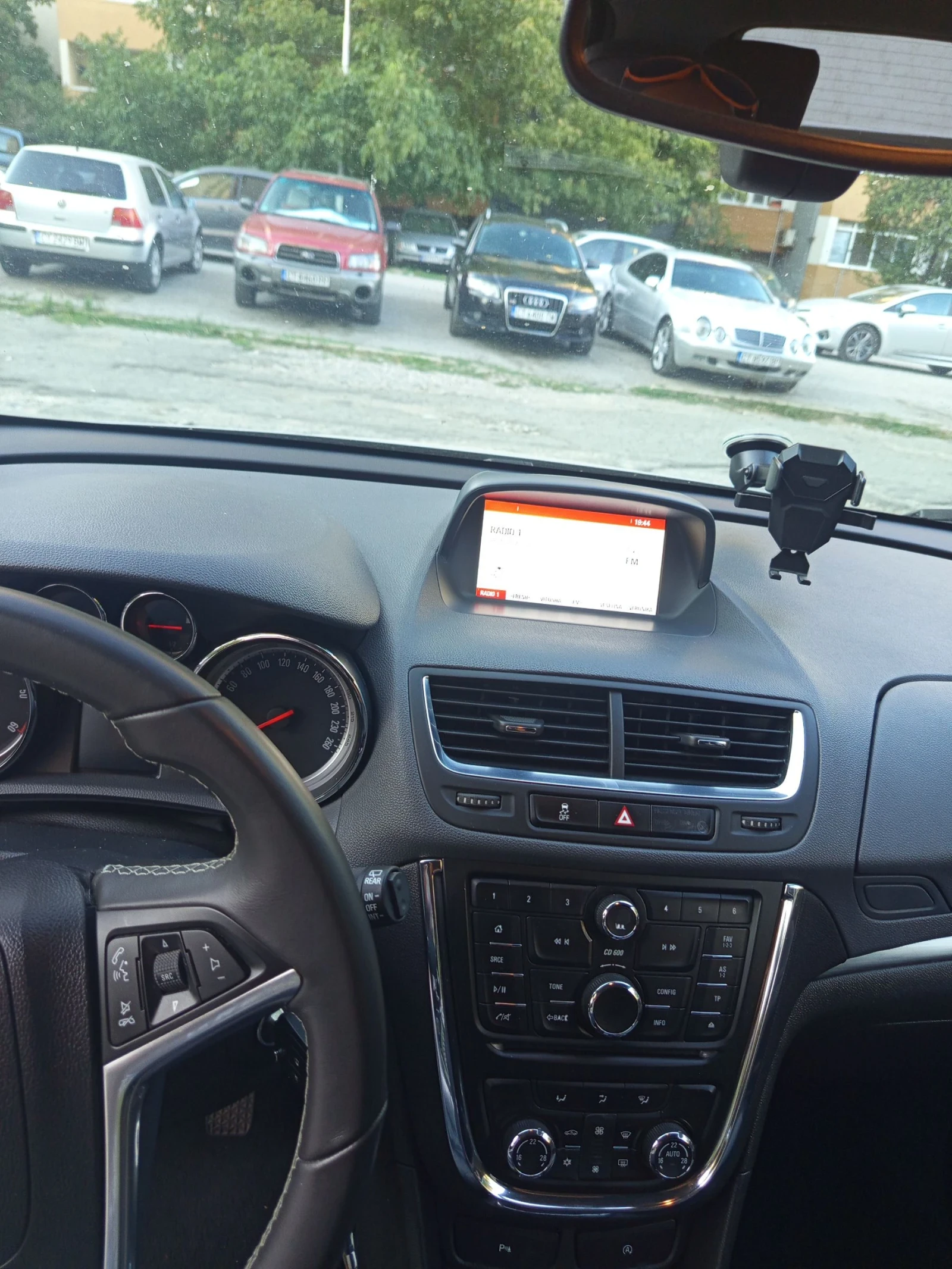 Opel Mokka, снимка 10 - Автомобили и джипове - 55589234