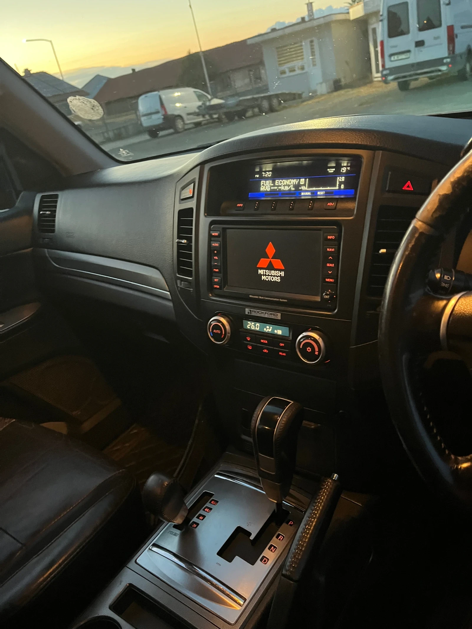 Mitsubishi Pajero 3.2 DI.D 7 ������ | Mobile.bg � ����������� 10