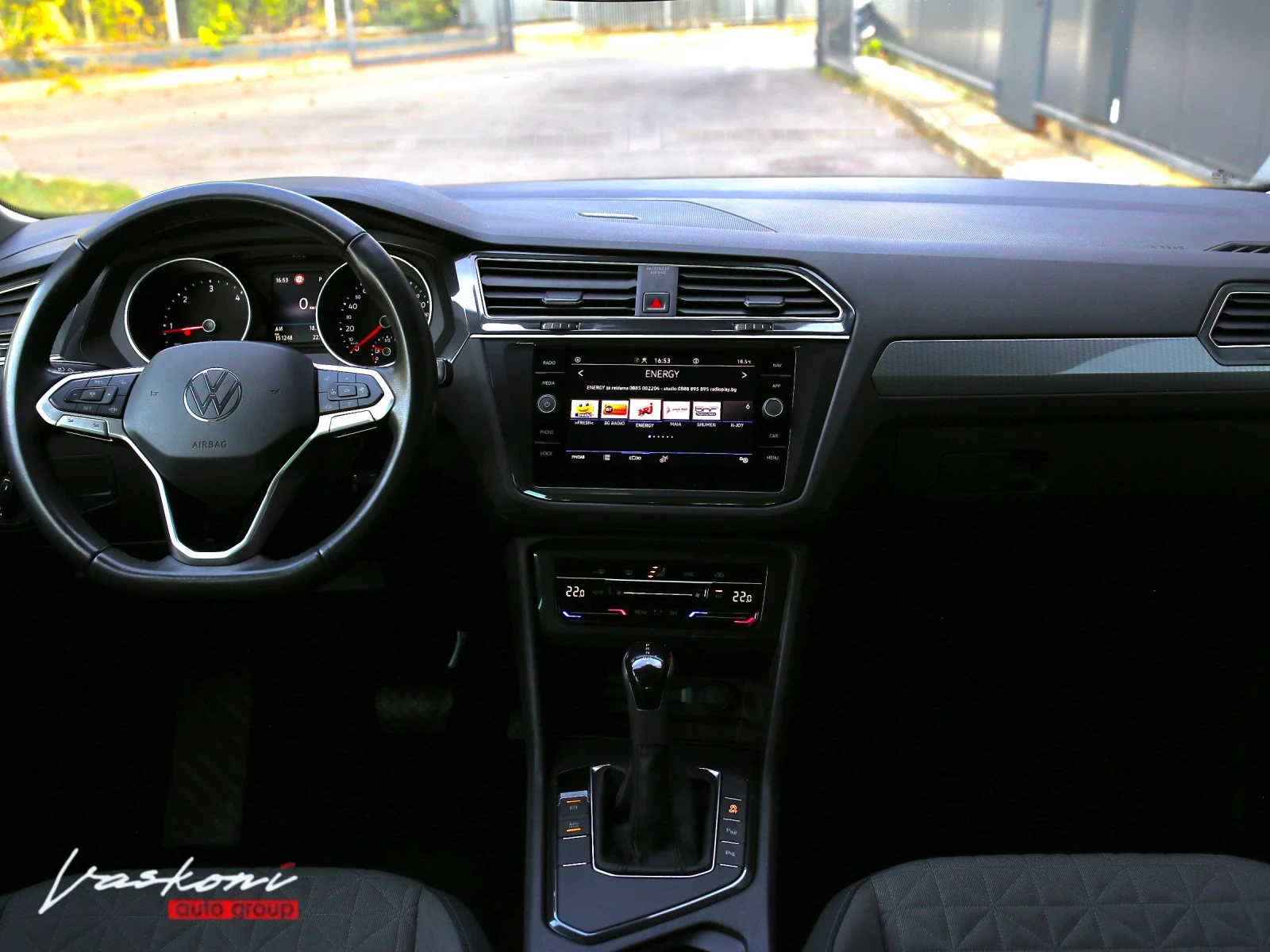 VW Tiguan 2.0 TDI Highline, снимка 8 - Автомобили и джипове - 56431312