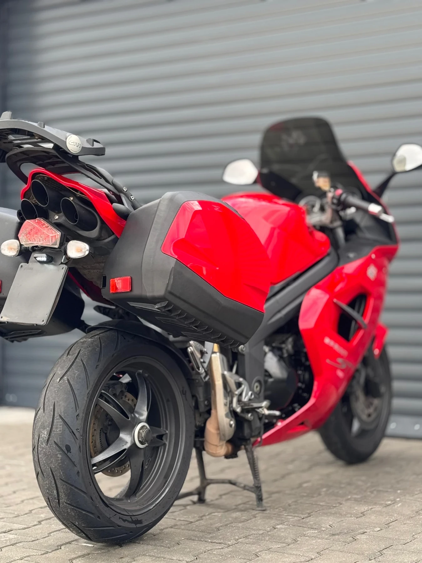 Triumph Sprint ST 26 297км Пълен Оригинал - изображение 7