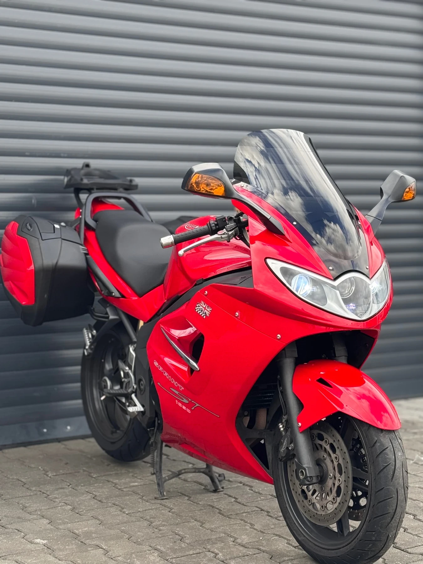 Triumph Sprint ST 26 297км Пълен Оригинал - изображение 5
