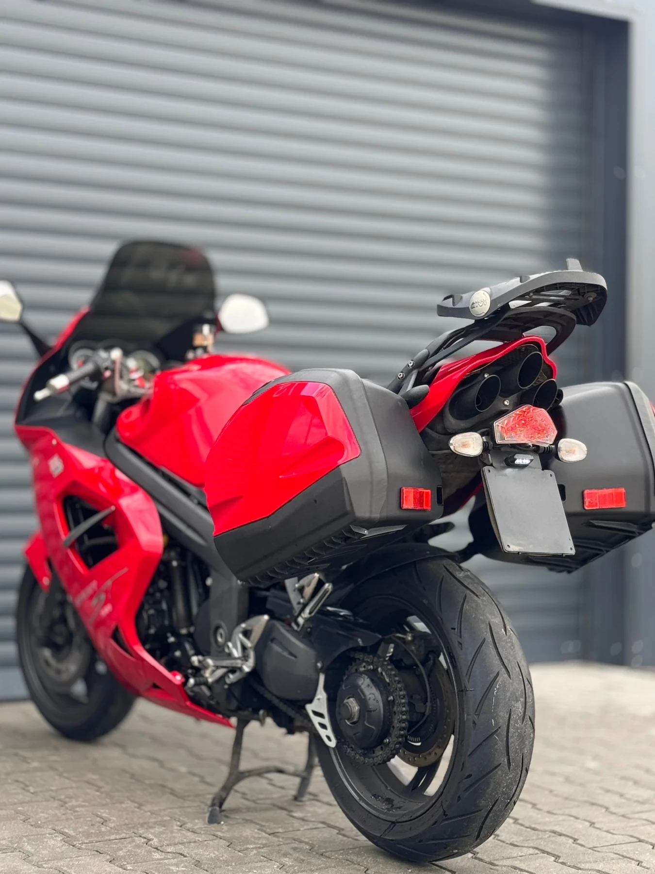 Triumph Sprint ST 26 297км Пълен Оригинал - изображение 9