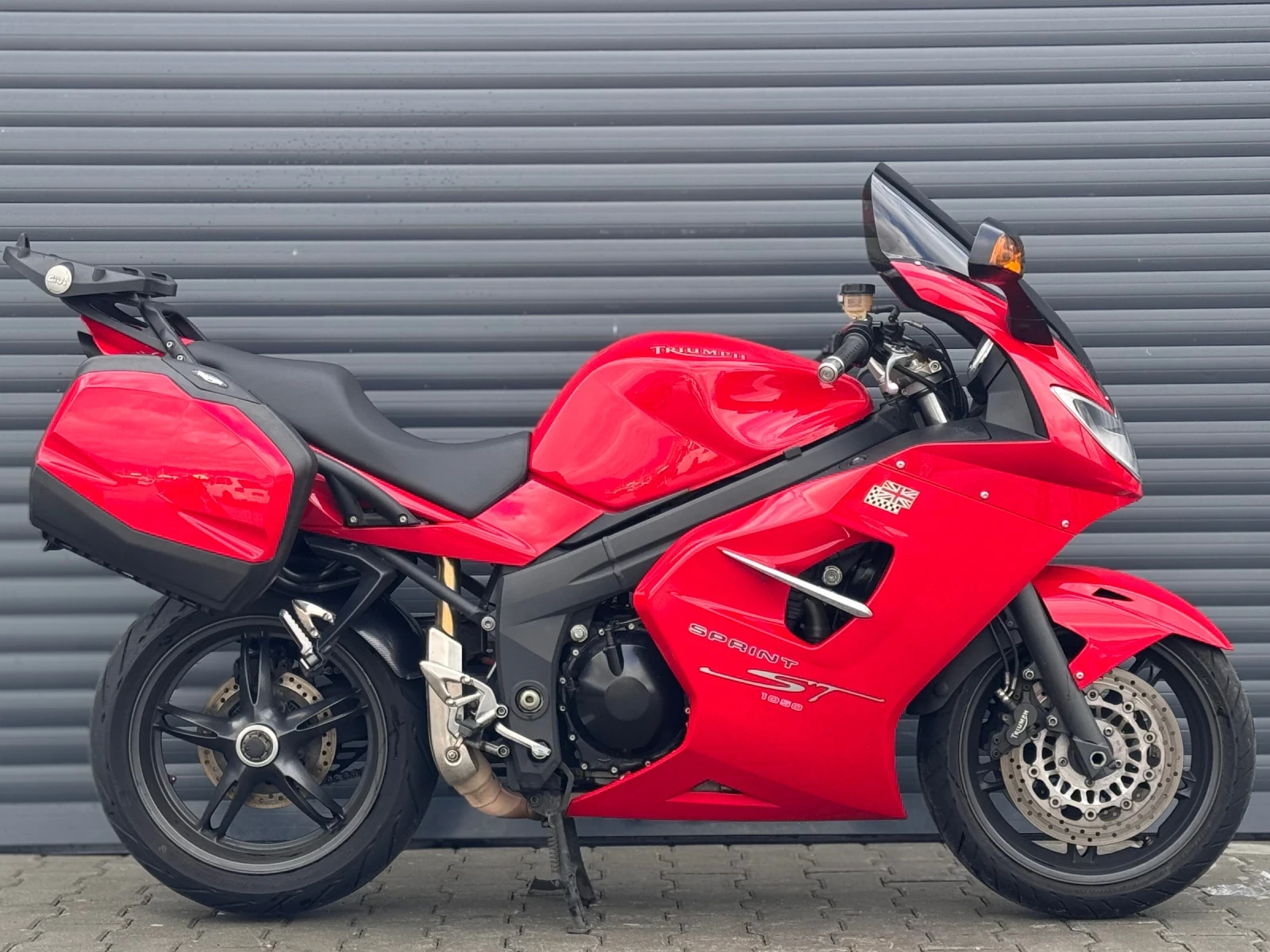 Triumph Sprint ST 26 297км Пълен Оригинал - изображение 6