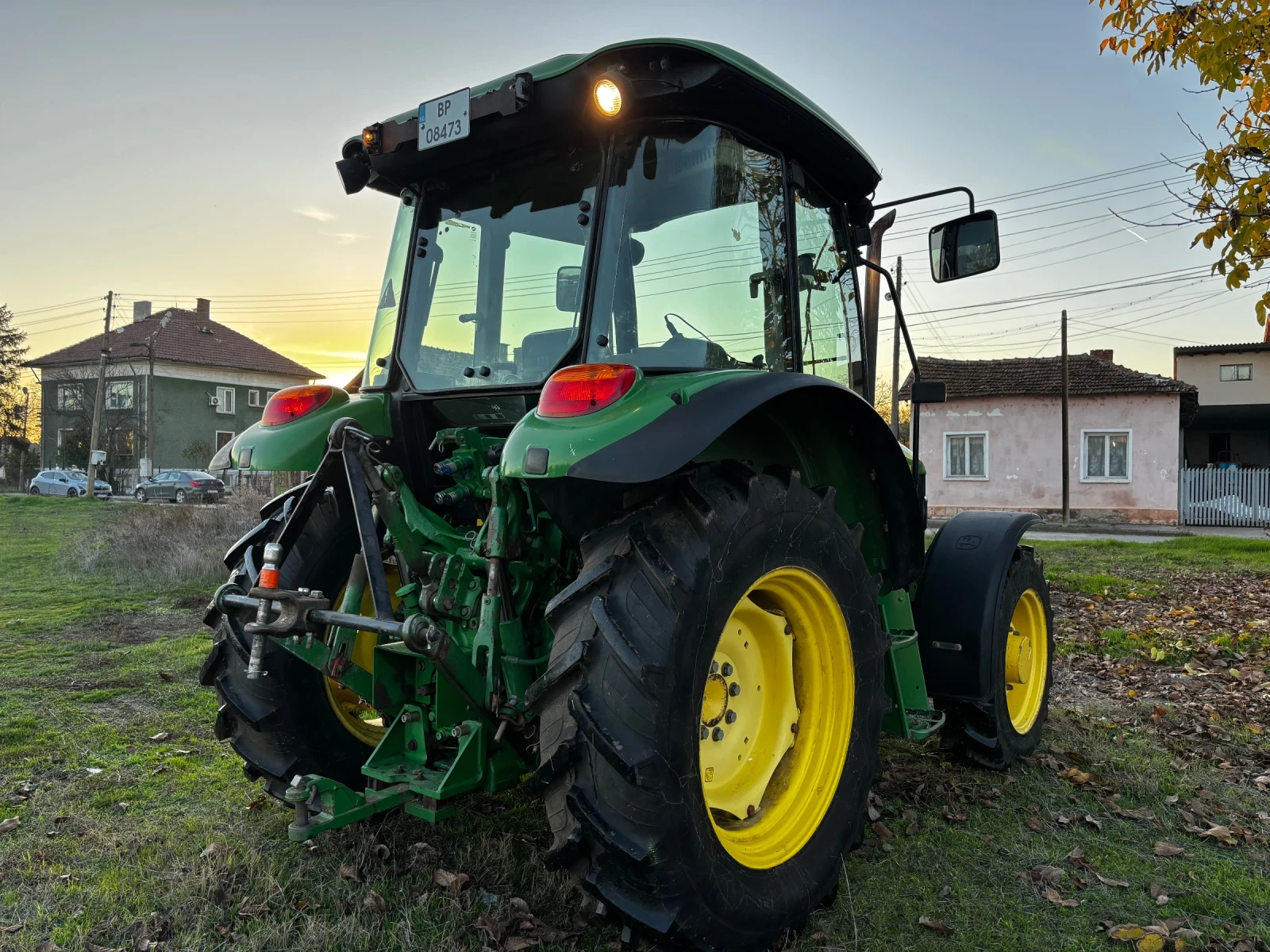 Трактор John Deere 5090M - изображение 3