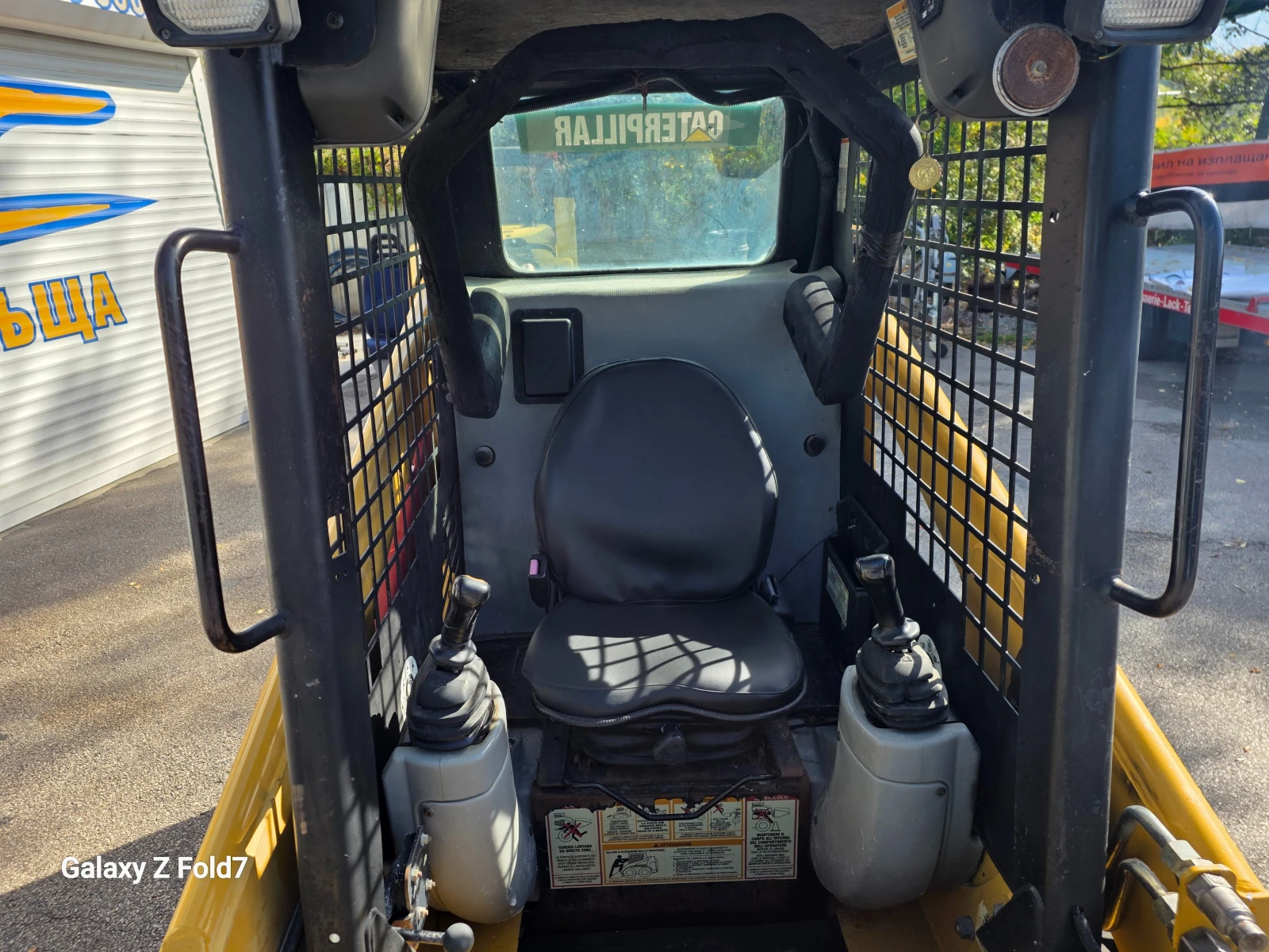 ���� ����� �������� Cat 216B-��������� | Mobile.bg � ����������� 12