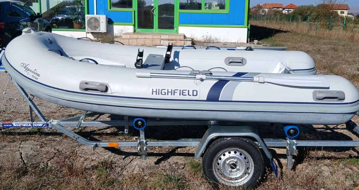 Надуваема лодка Highfield 340 Класик, снимка 2 - Воден транспорт - 56305624