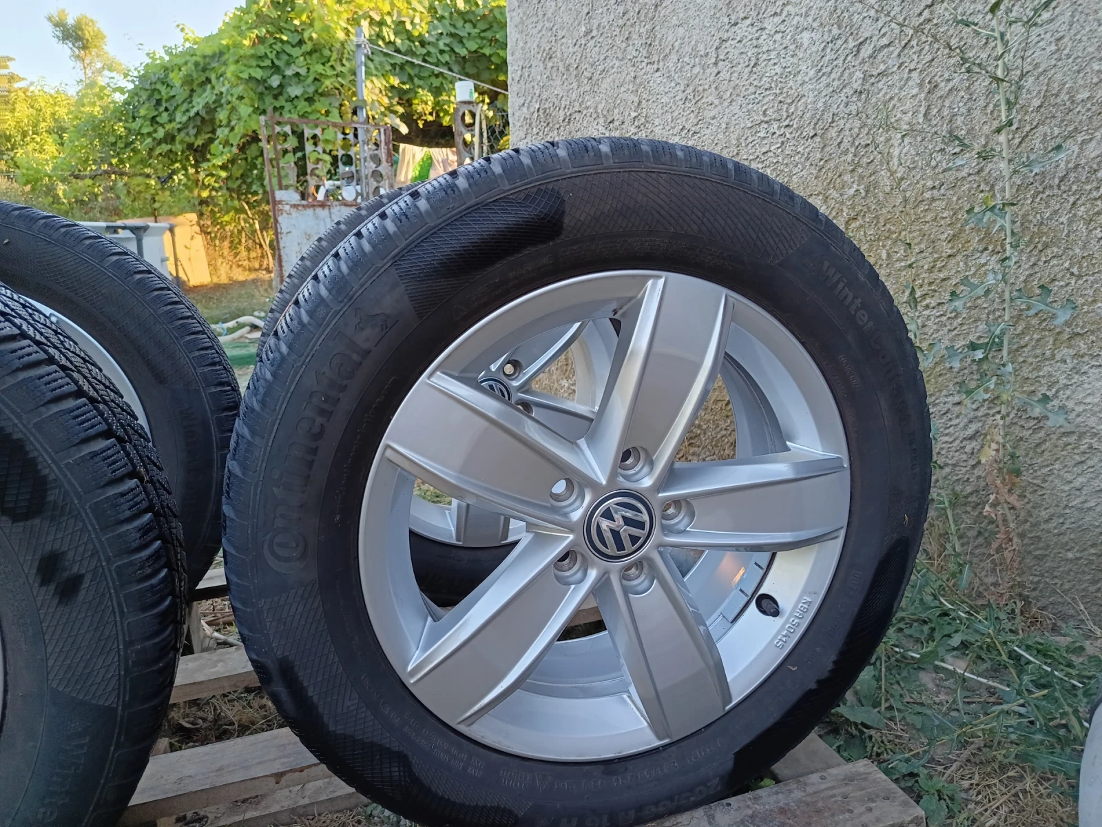 Гуми с джанти Continental 205/60R16, снимка 3 - Гуми и джанти - 55694258