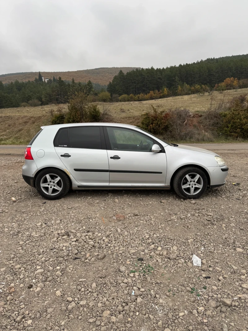 VW Golf 1.6i, снимка 3 - Автомобили и джипове - 47826229