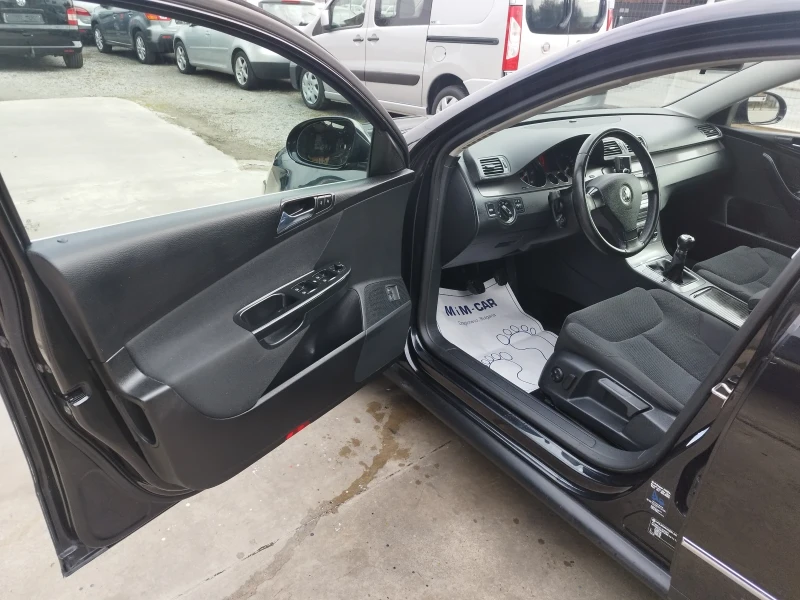 VW Passat 1.9 TDI , снимка 9 - Автомобили и джипове - 48213158