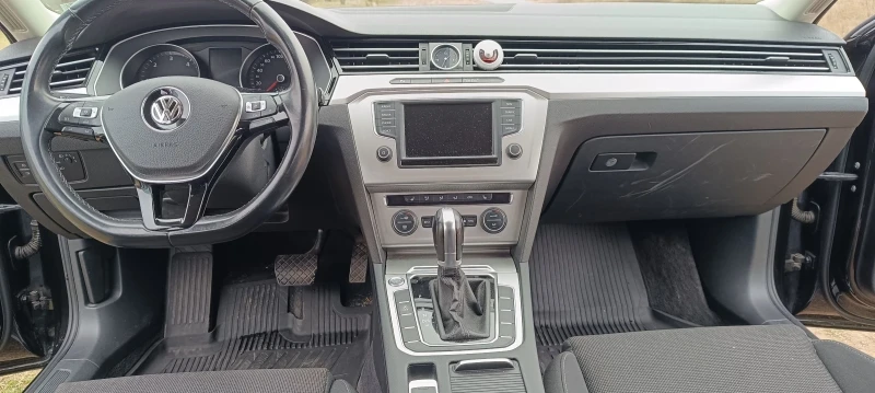 VW Passat 2.0 TDI , снимка 8 - Автомобили и джипове - 49198793