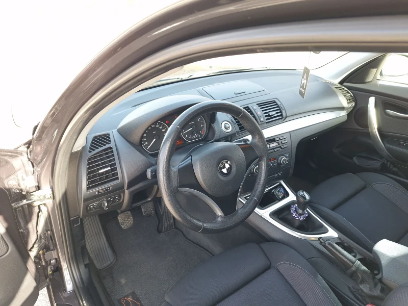 BMW 118 2.0 i 143 ks 152 000km, снимка 11 - Автомобили и джипове - 52498501