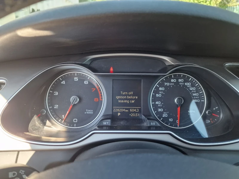 Audi A4 2.0TFSI, снимка 11 - Автомобили и джипове - 52002377