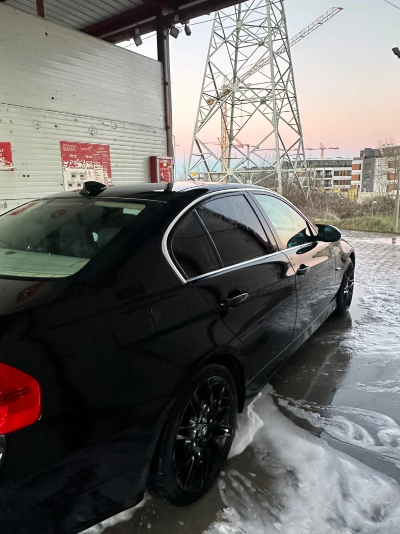 BMW 330 330d X-Drive, снимка 6 - Автомобили и джипове - 52640352