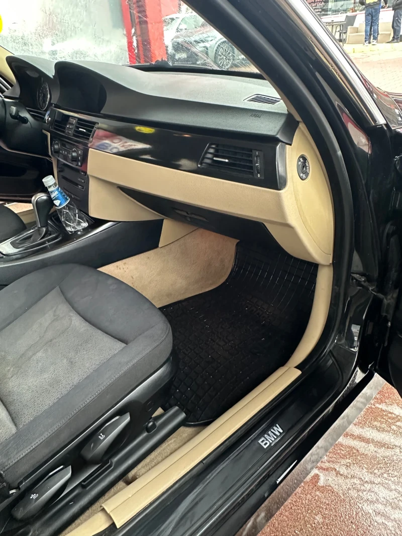 BMW 330 330d X-Drive, снимка 11 - Автомобили и джипове - 52640352