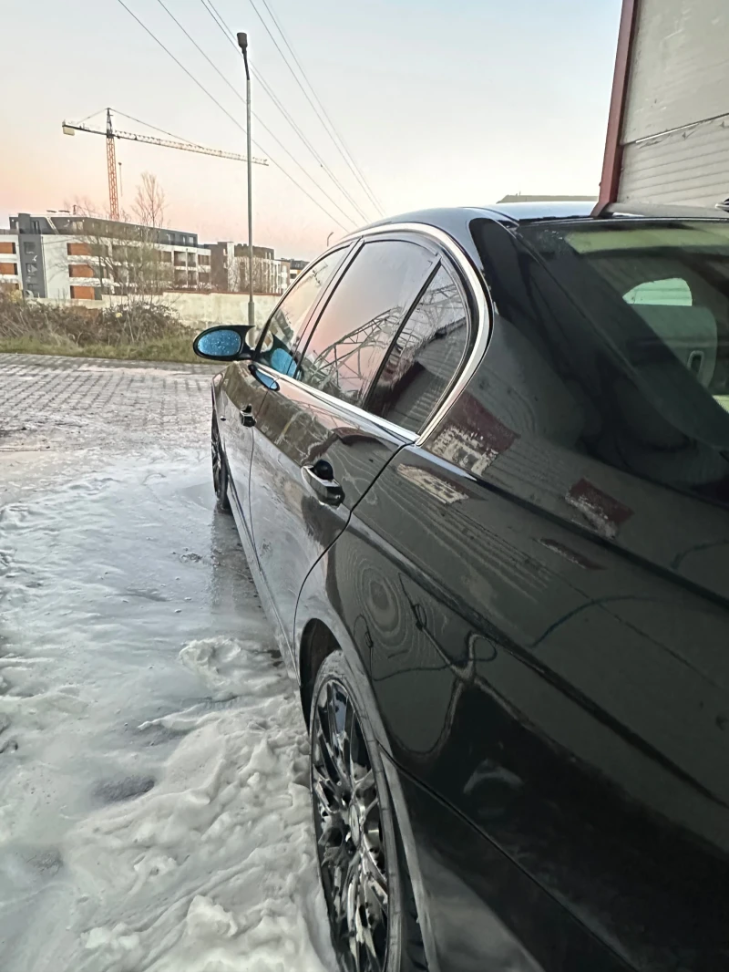 BMW 330 330d X-Drive, снимка 10 - Автомобили и джипове - 52640352