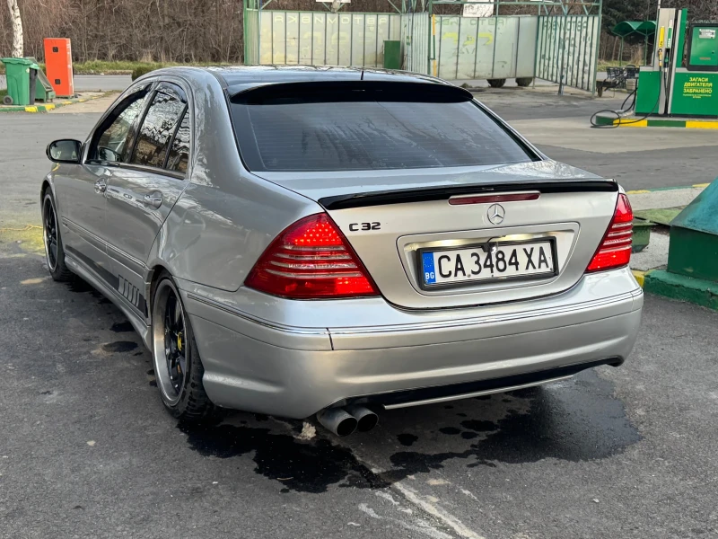 Mercedes-Benz C 320, снимка 5 - Автомобили и джипове - 52967027