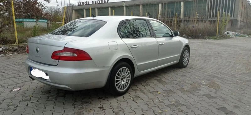 Skoda Superb 1.8 TSI, снимка 12 - Автомобили и джипове - 53566526