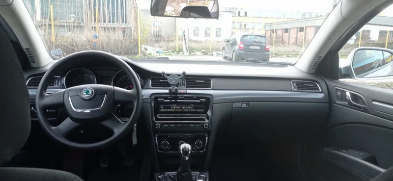 Skoda Superb 1.8 TSI, снимка 6 - Автомобили и джипове - 53566526