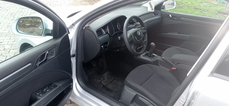 Skoda Superb 1.8 TSI, снимка 7 - Автомобили и джипове - 53566526