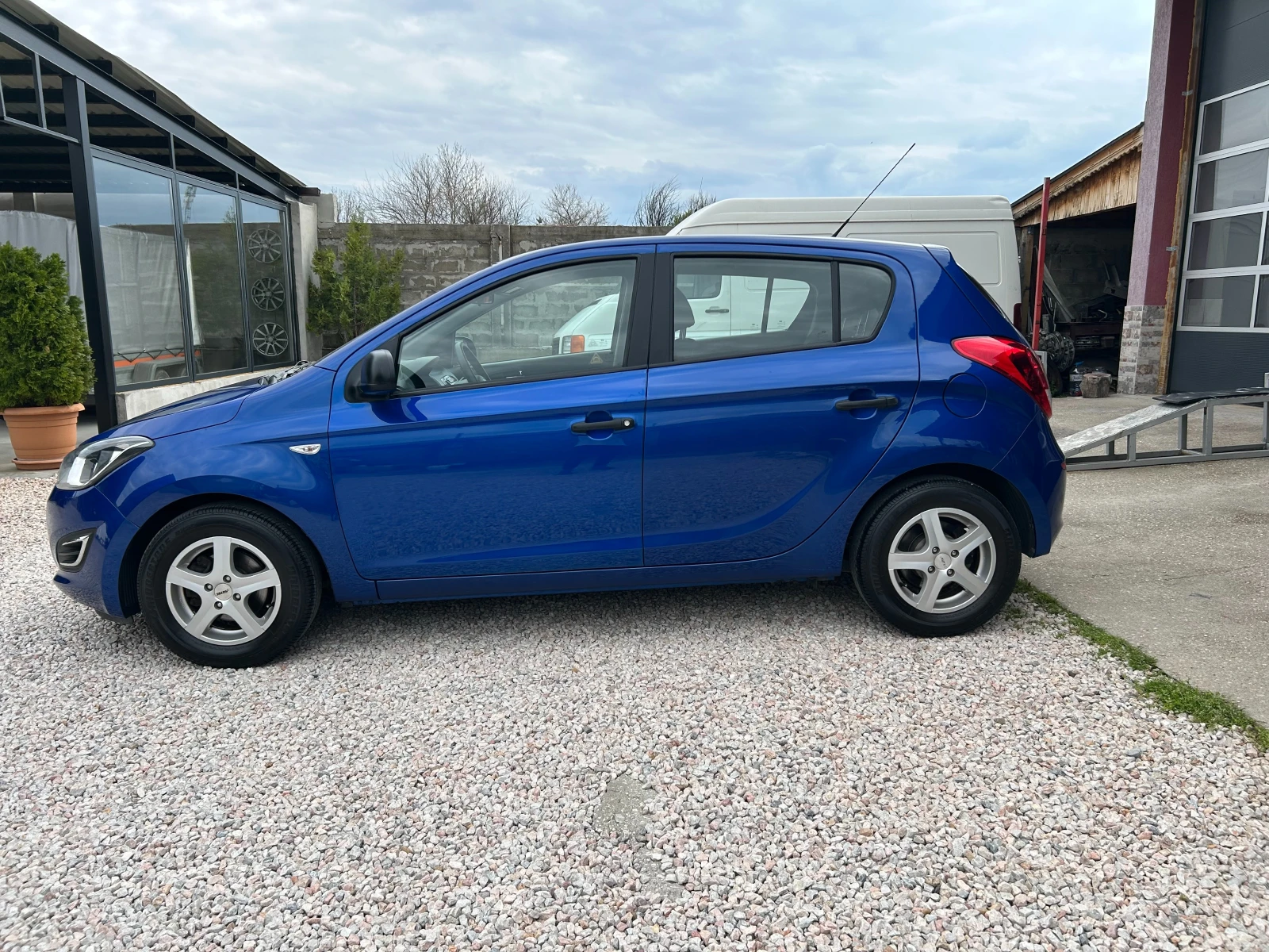 Hyundai I20 1, 2  BENZIN - изображение 2