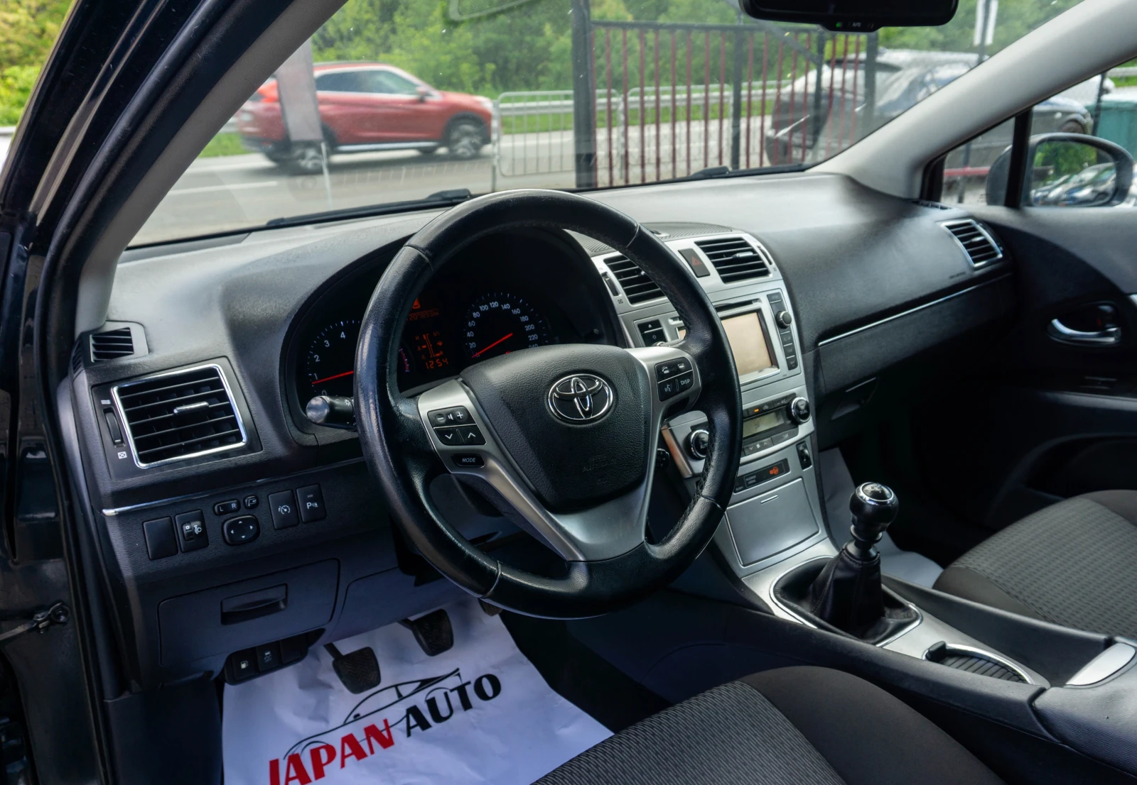 Toyota Avensis 1.8i 147HP СУПЕР СЪСТОЯНИЕ! ГАРАНЦИЯ 3м ИЛИ 3000км - изображение 8