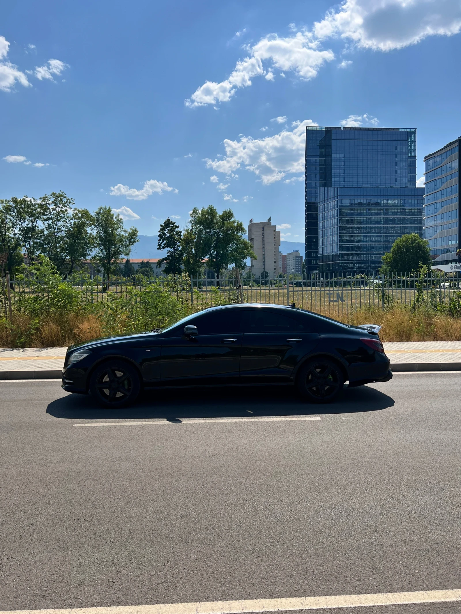 Mercedes-Benz CLS 550  - изображение 2