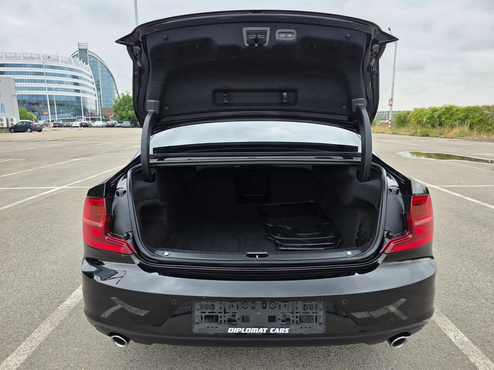 Volvo S90 D4 - изображение 6