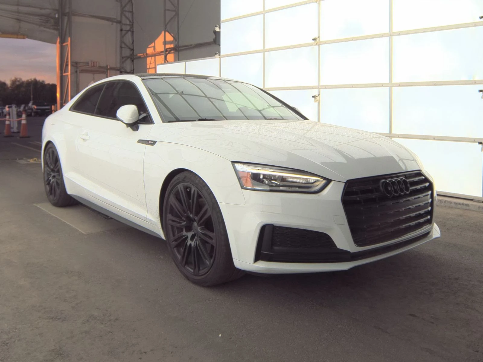 Audi A5 * PREMIUM* MEMORY* PANO* PODGREV - изображение 3