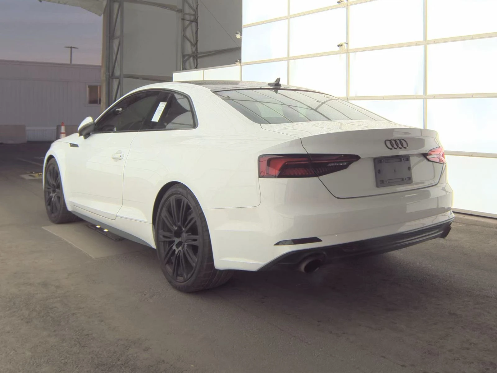 Audi A5 * PREMIUM* MEMORY* PANO* PODGREV - изображение 2