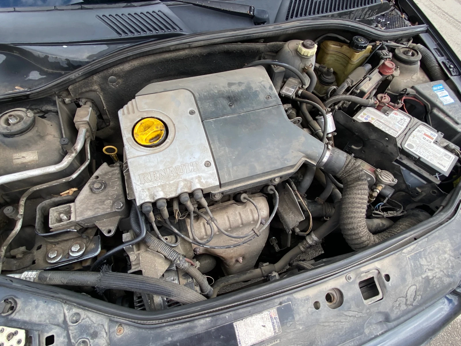 Renault Clio 1.6 Газ/Бензин, снимка 9 - Автомобили и джипове - 53728468