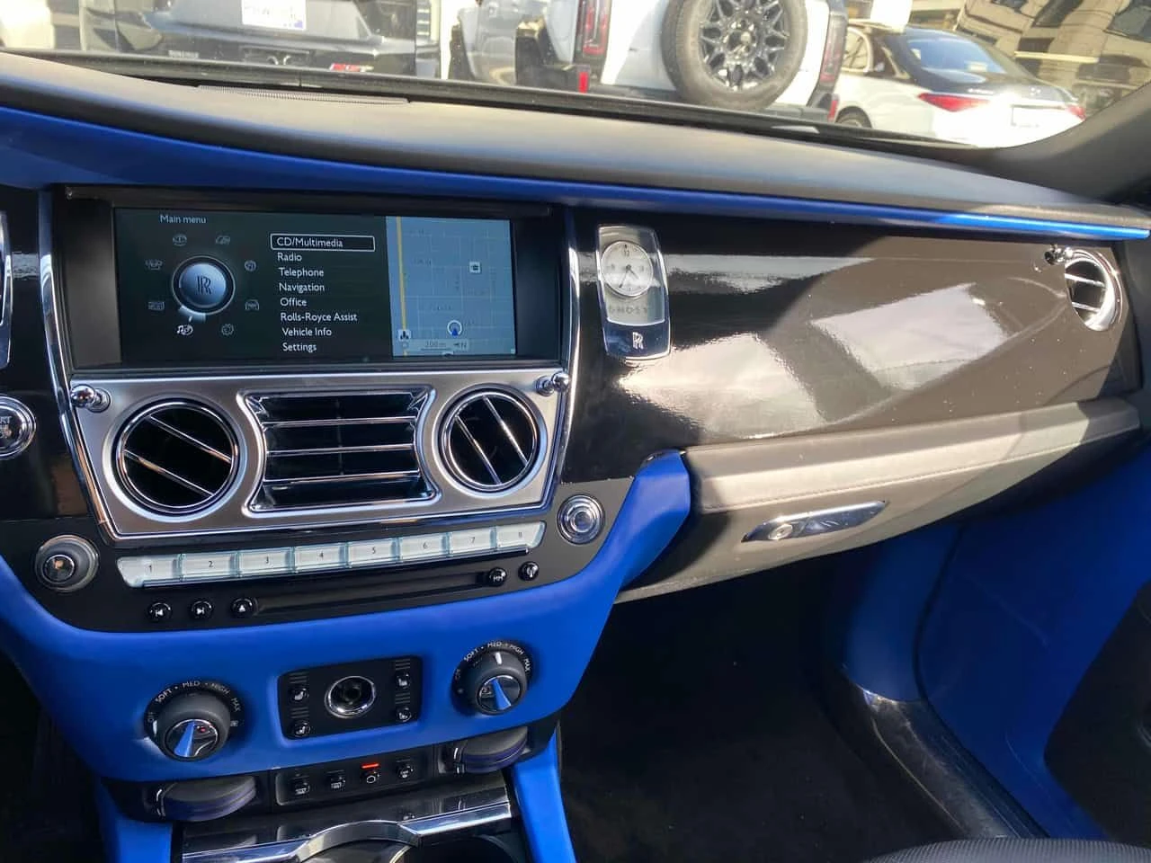 Rolls-Royce Ghost * 4dr Sdn * ПОДГРЕВ* DVD* , снимка 9 - Автомобили и джипове - 54114256