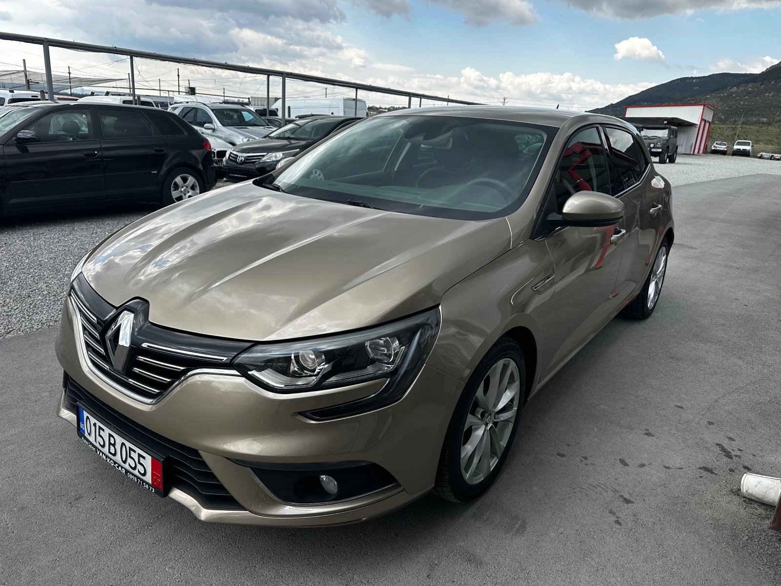 Renault Megane 1.5DCI 110к.с Автомат* Full, снимка 4 - Автомобили и джипове - 54246973