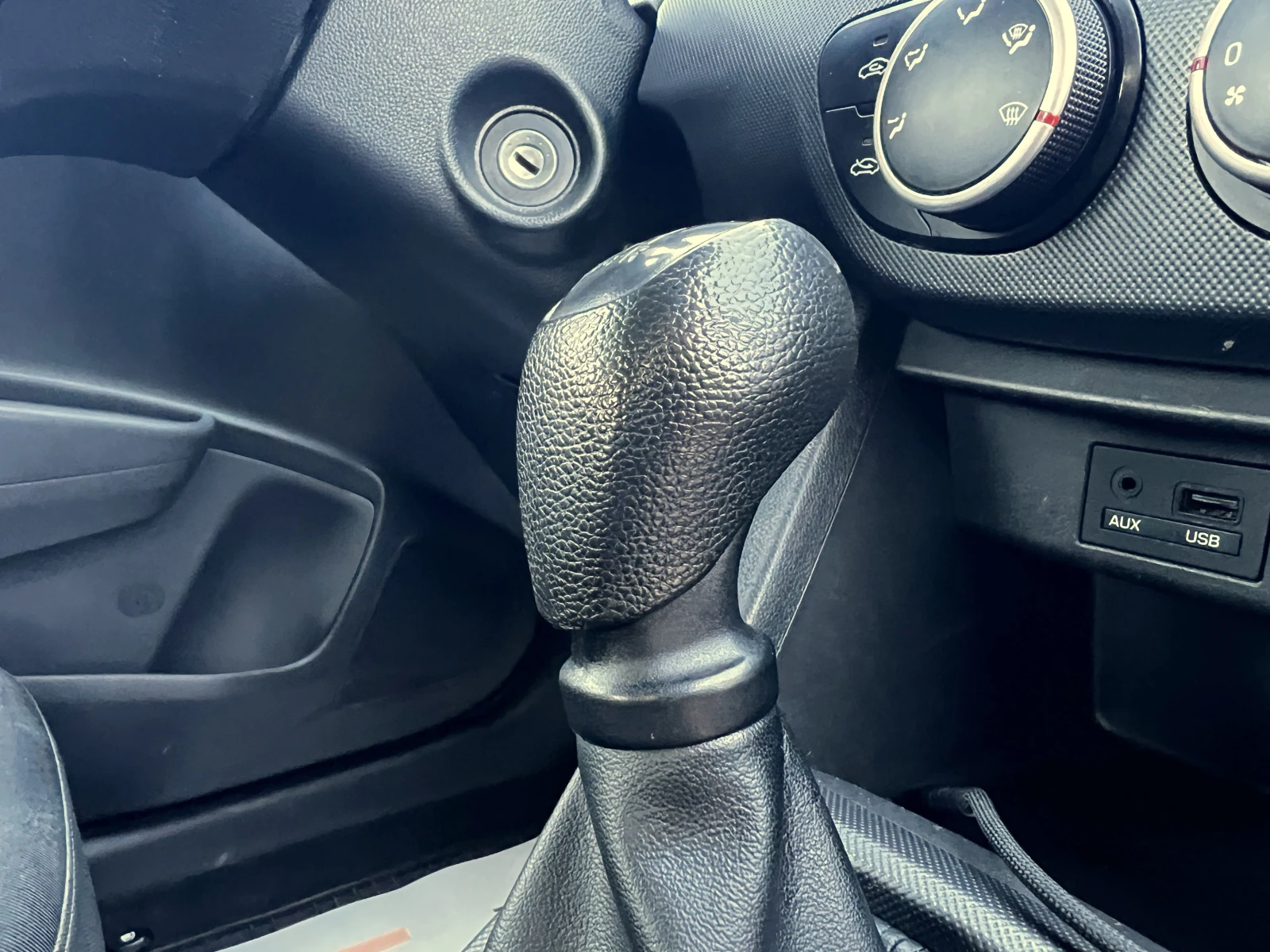 Hyundai I10 1.0i EURO-6B LPG/ЗАКУПЕН ОТ БГ/РЕАЛЕН ПРОБЕГ, снимка 16 - Автомобили и джипове - 54429183