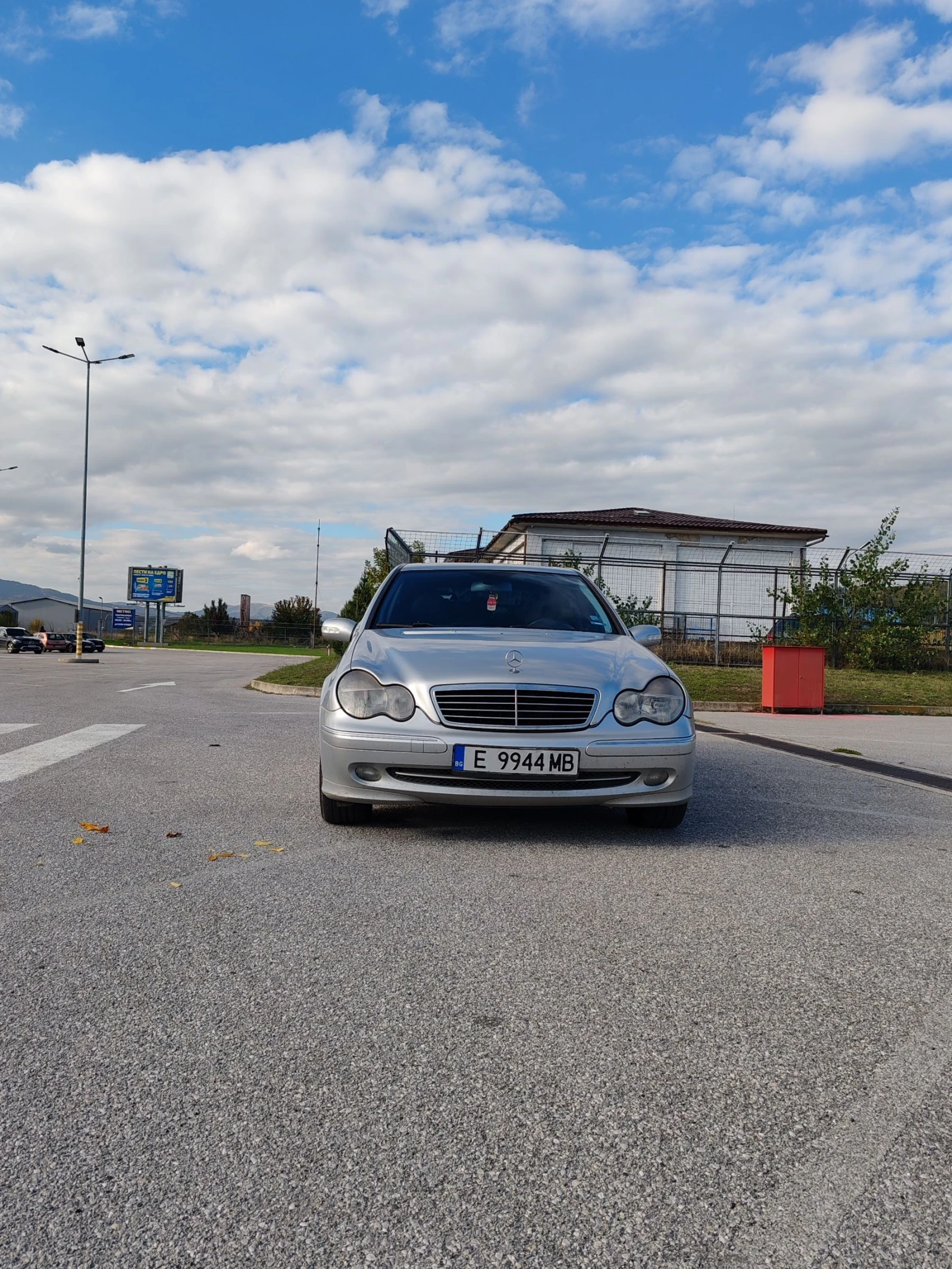 Mercedes-Benz C 200 2.0 Compresor, снимка 2 - Автомобили и джипове - 54715792