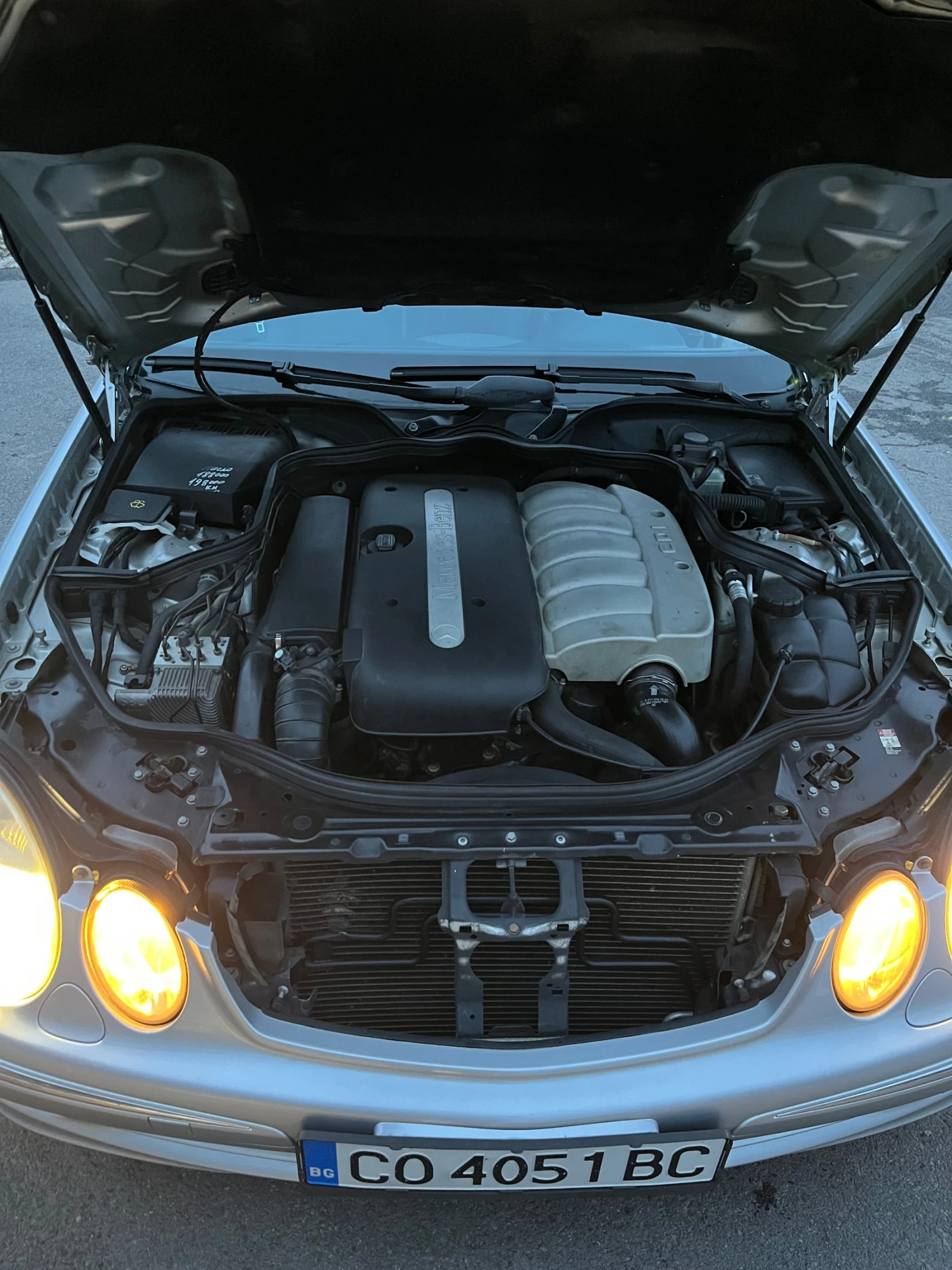 Mercedes-Benz E 270, снимка 11 - Автомобили и джипове - 55010742