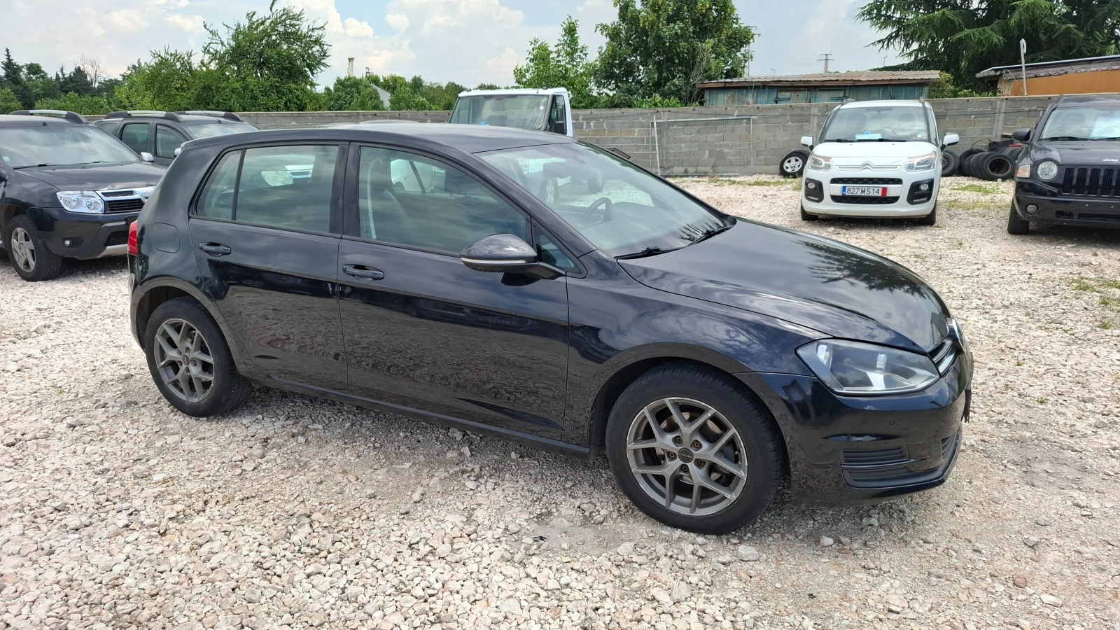 VW Golf 1.6TDI, снимка 3 - Автомобили и джипове - 55217383