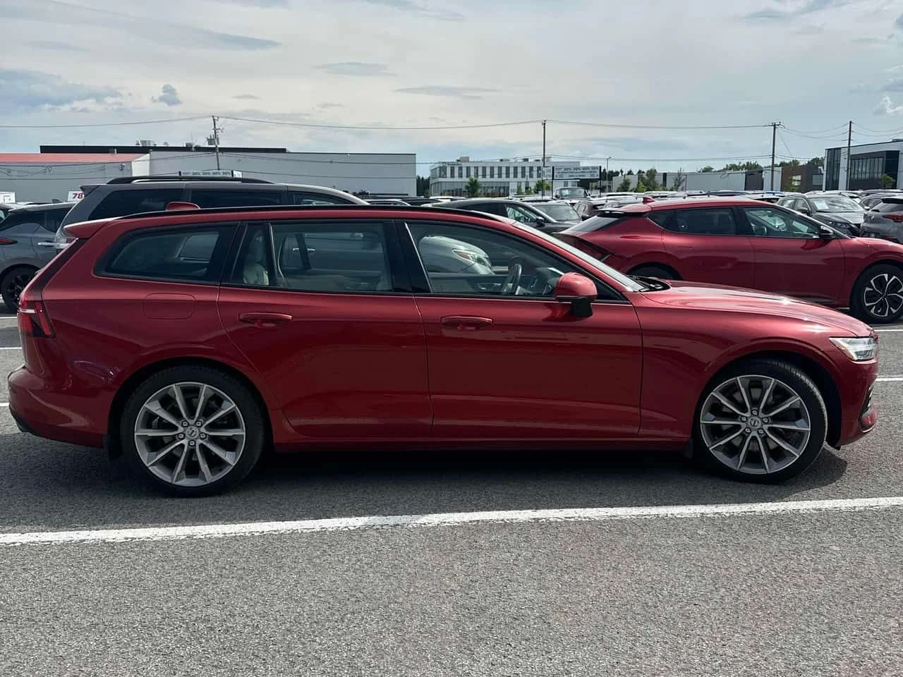 Volvo V60 * Momentum * CARFAX * ЦЕНА ДО БГ, снимка 3 - Автомобили и джипове - 55226432