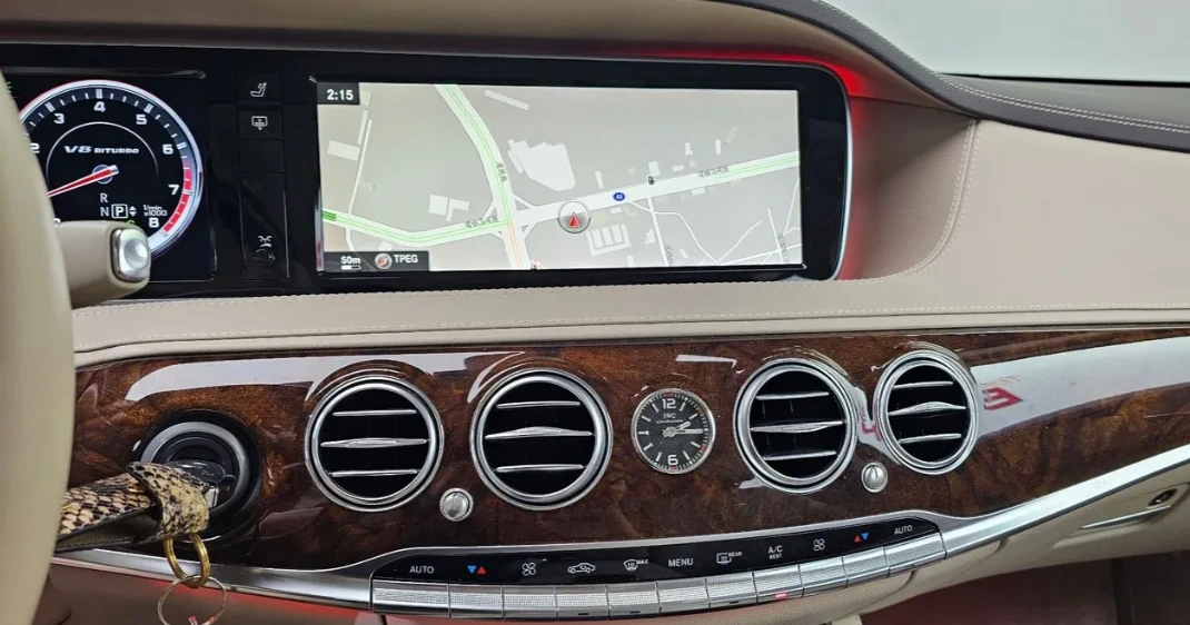 Mercedes-Benz S 63 AMG * Обдух* Масаж* 360* HUD* 3D BURMESTER* , снимка 7 - Автомобили и джипове - 55587531