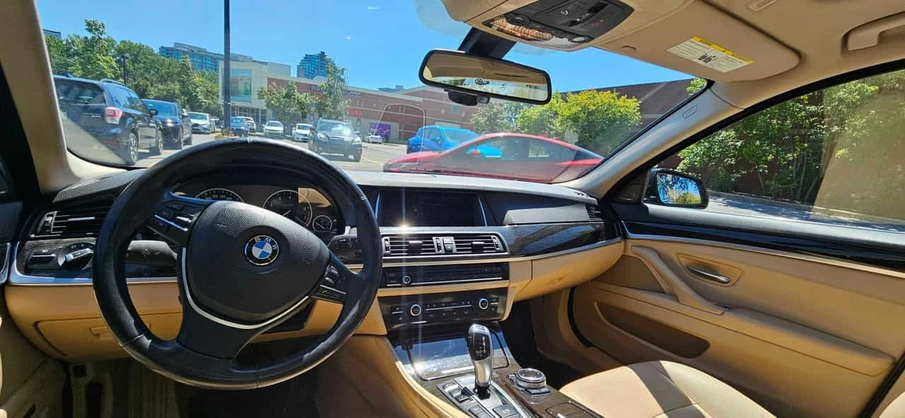 BMW 528 528i xDrive / Harman Kardon / CARFAX / АВТОКРЕДИТ , снимка 5 - Автомобили и джипове - 55767619