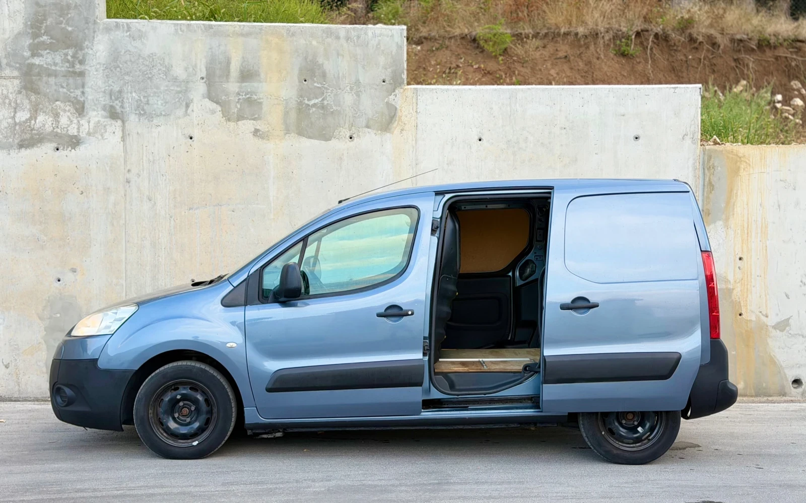 Peugeot Partner 1.6HDi~90hp~КЛИМАТИК, снимка 8 - Автомобили и джипове - 55851903