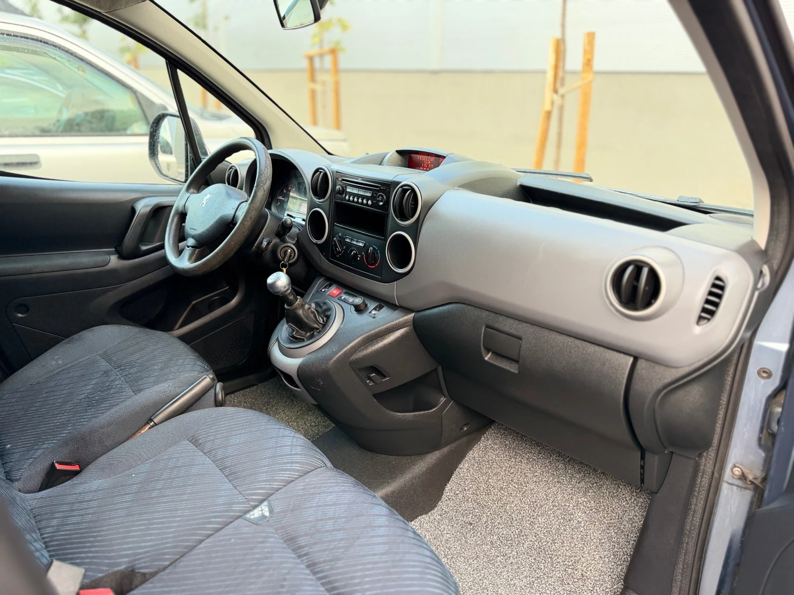 Peugeot Partner 1.6HDi~90hp~КЛИМАТИК, снимка 11 - Автомобили и джипове - 55851903