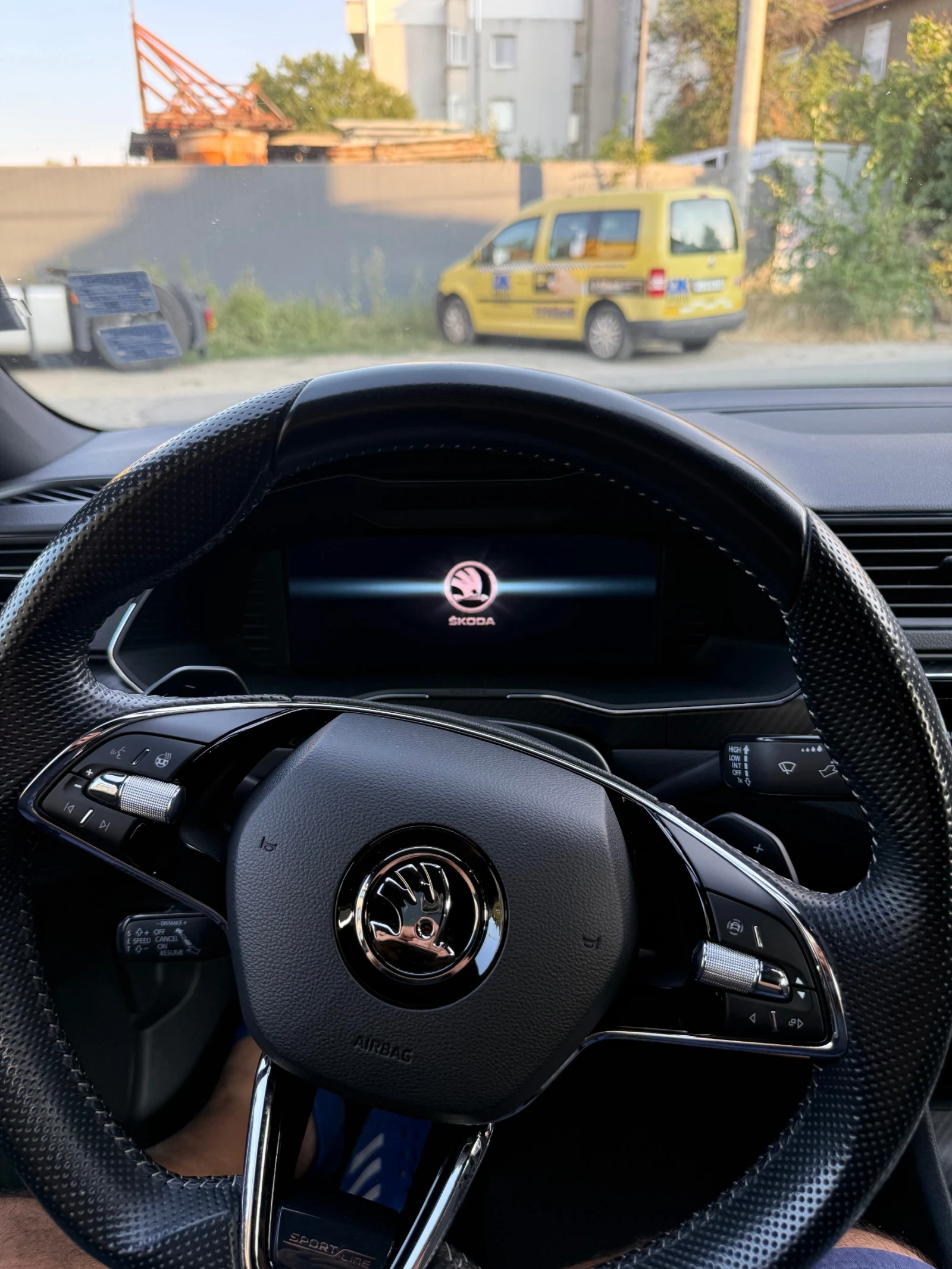 Skoda Superb, снимка 5 - Автомобили и джипове - 55956908