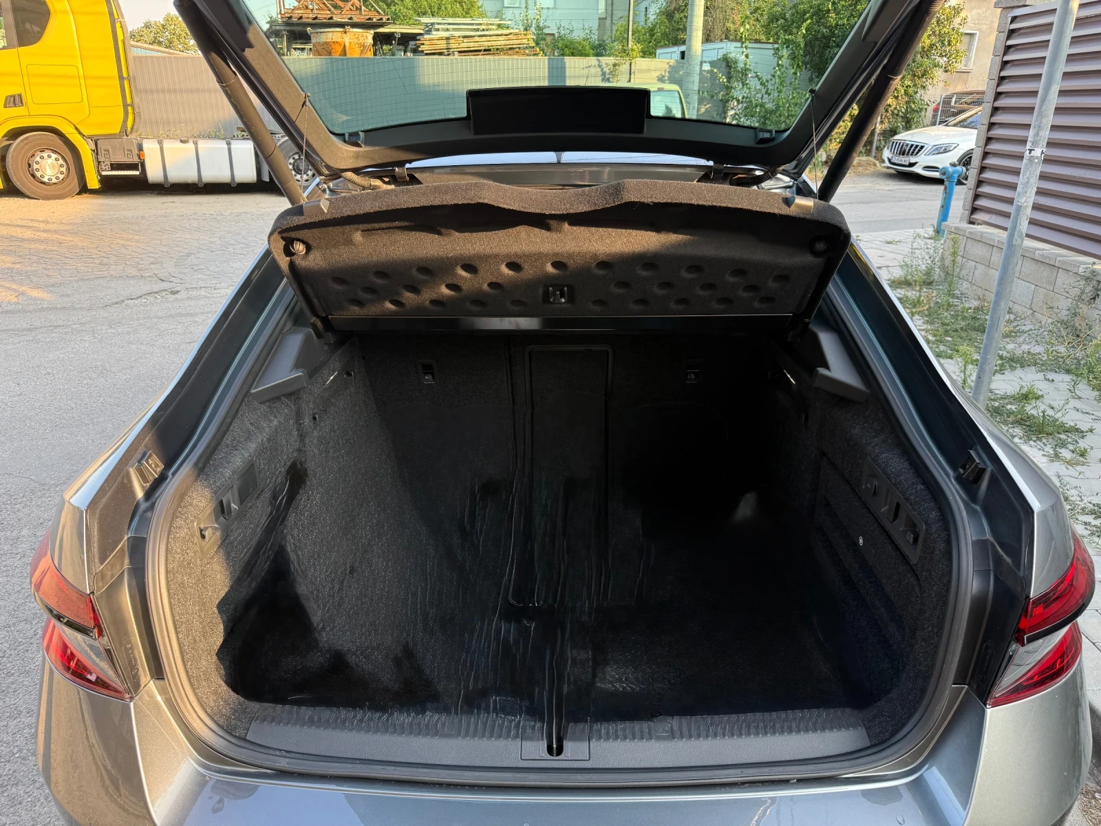 Skoda Superb, снимка 9 - Автомобили и джипове - 55956908