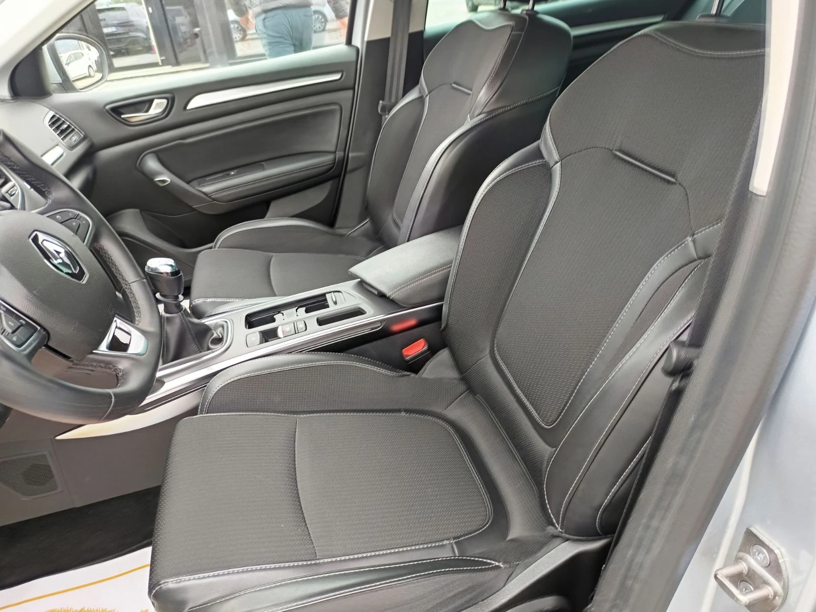 Renault Megane 1.3Tce/140�.�./ Grandtour | Mobile.bg � ����������� 12